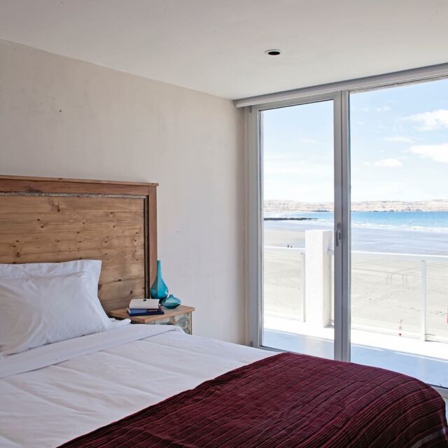 Vení a disfrutar y a descansar con la mejor vista al mar que ofrecen nuestras suites 🌊💙

#PatagoniaArgentina
#PeninsulaValdes
#PuertoMadryn
#OceanoPatagonia
#roomwithaview
#argentina